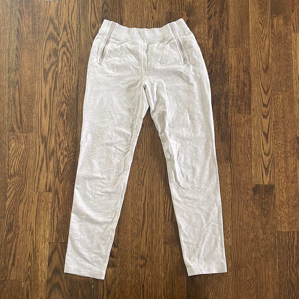 Lululemon sweatpants, size 6